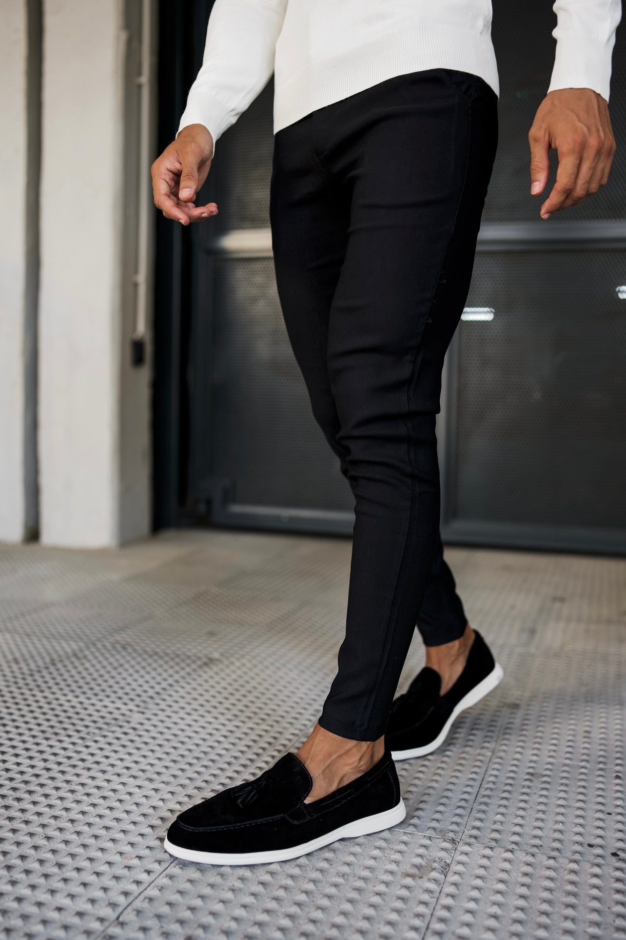 Laurent Garde - LE PANTALON V1