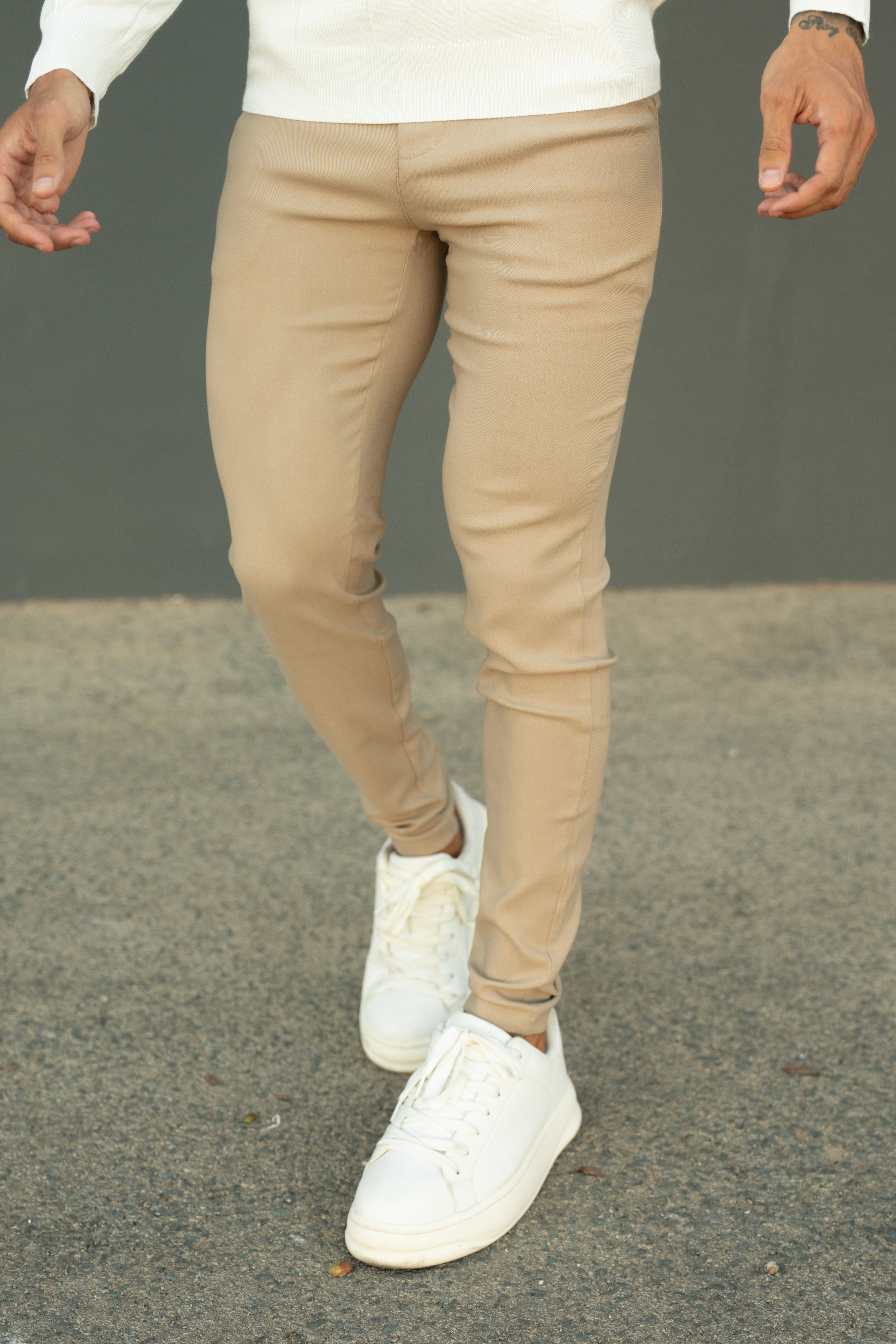 Laurent Garde - LE PANTALON V1